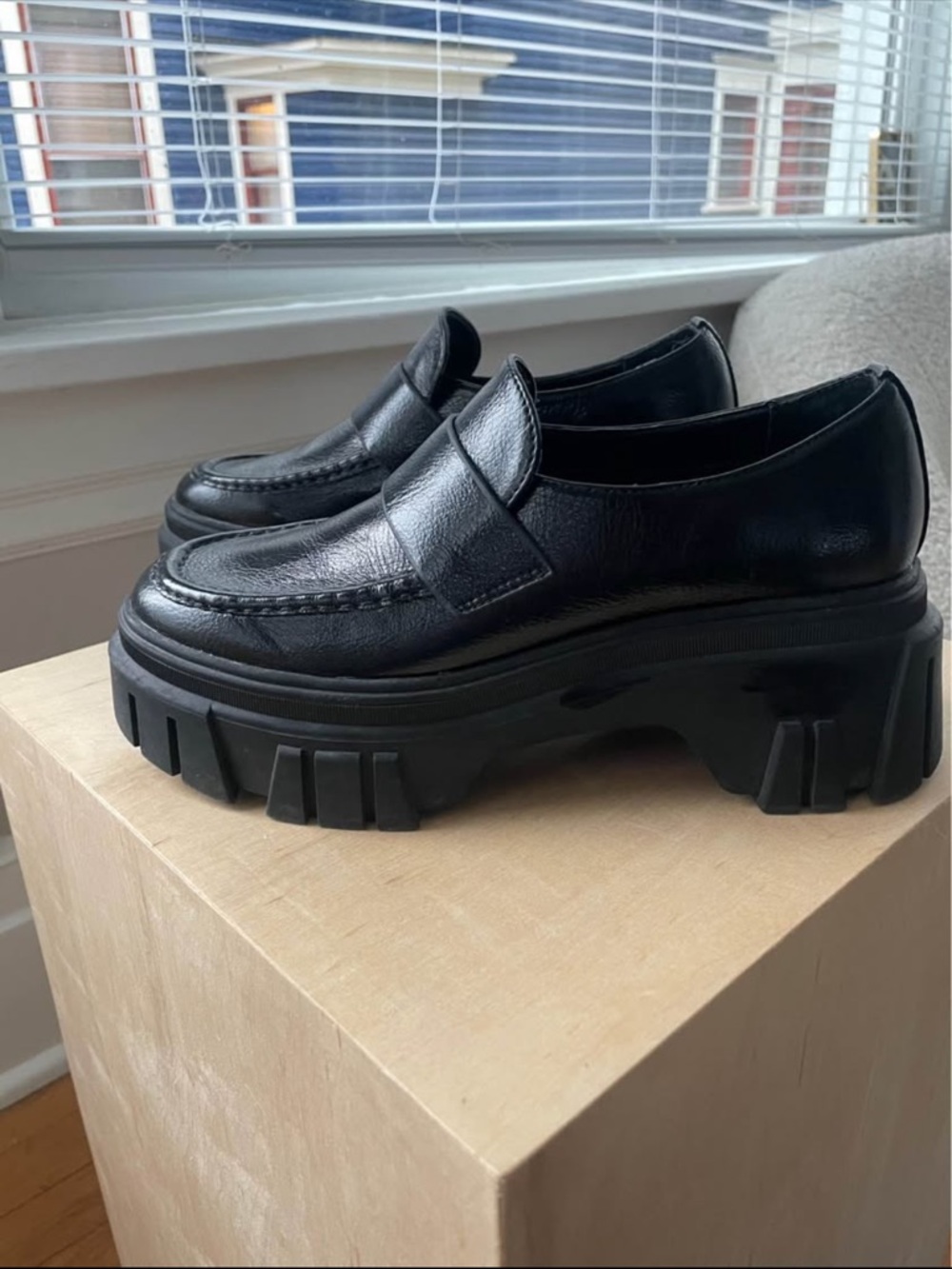 Chinese Laundry Lug Sole Loafers